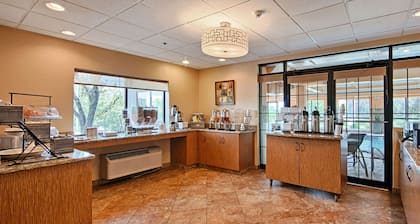 Comfort Inn & Suites Copley Akron