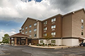 Exterior - Comfort Inn & Suites Copley Akron (Akron)
