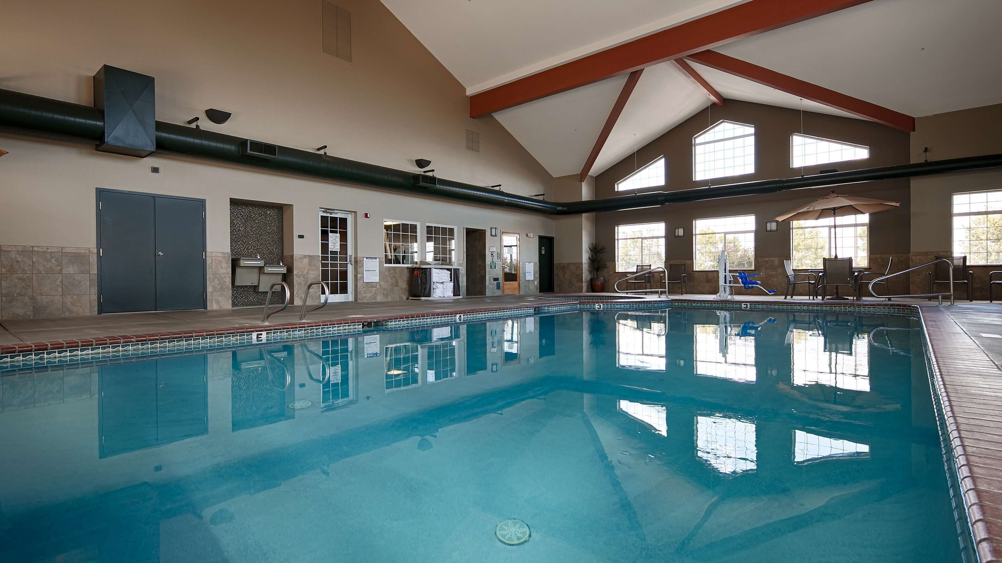 indoor pool, pool loungers
