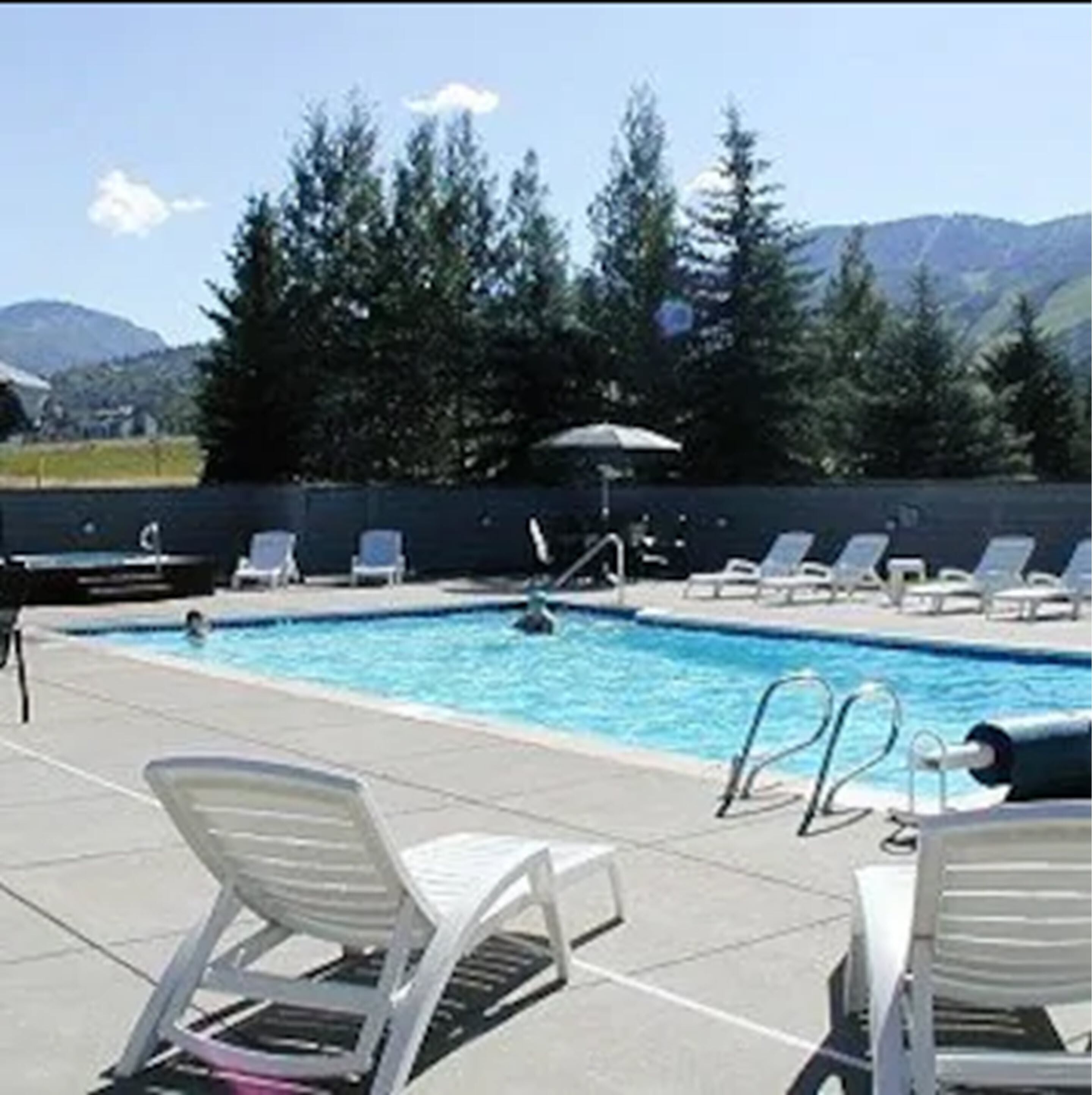 Indoor pool, seasonal outdoor pool
