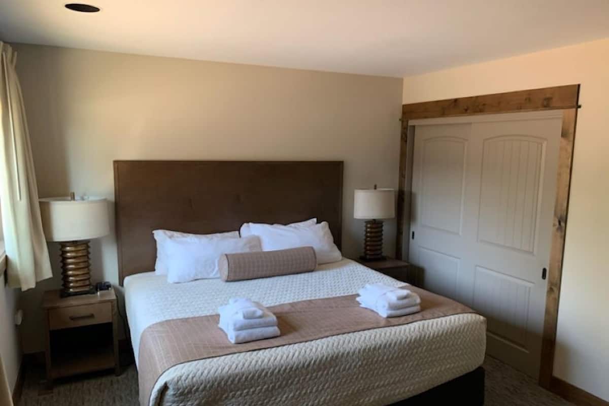 1 chambre, bureau, fer et planche à repasser, Wi-Fi gratuit