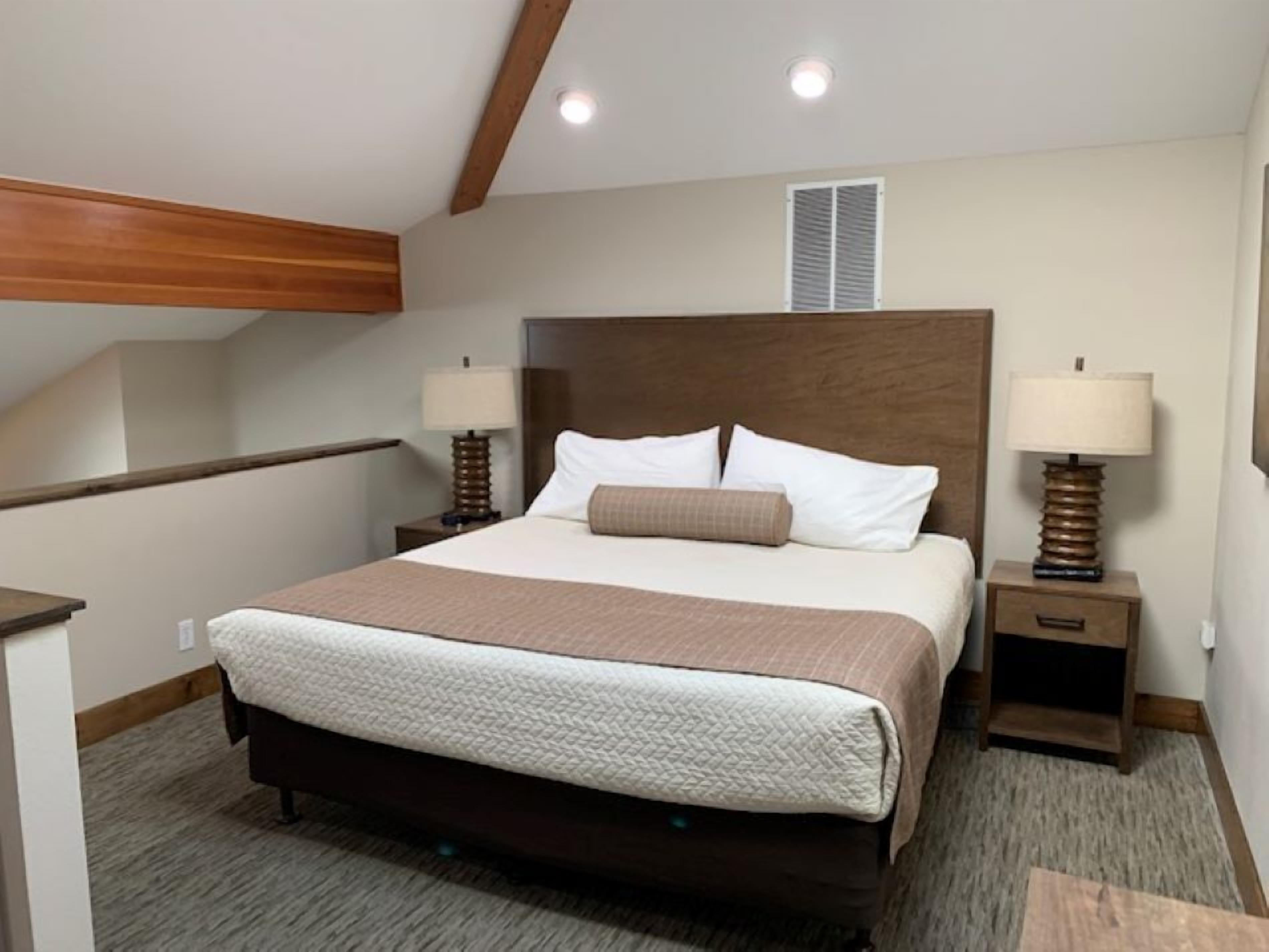 Schreibtisch, Bügeleisen/Bügelbrett, kostenloses WLAN, Bettwäsche