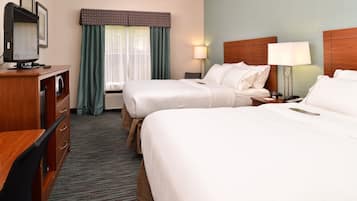 Premium bedding, desk, iron/ironing board, free WiFi