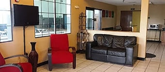 Coratel Inn & Suites by Jasper Park City - Wichita North