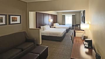 高档床上用品、加厚床垫、客房内保险箱、办公桌