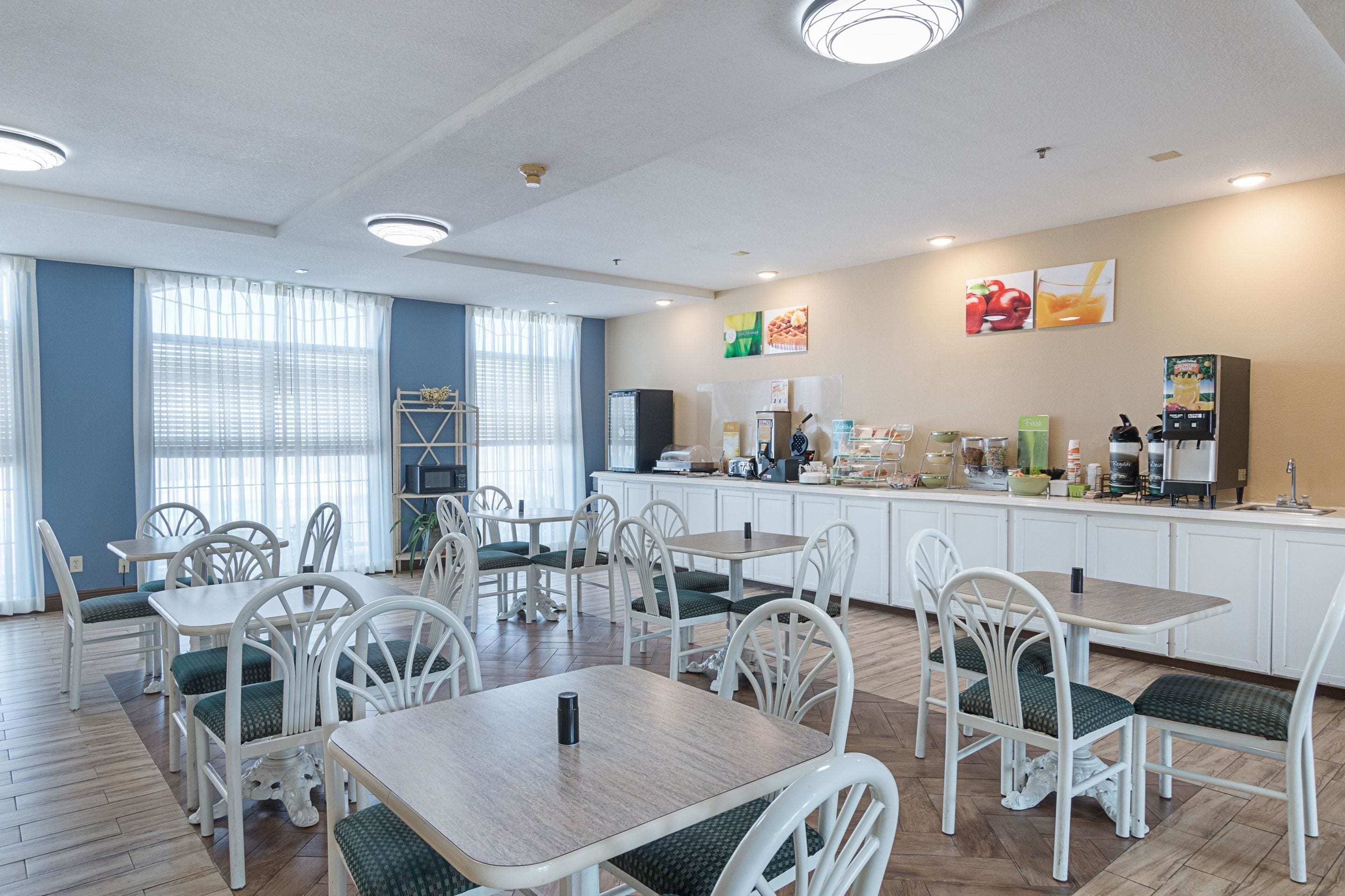 包含每日自助早餐