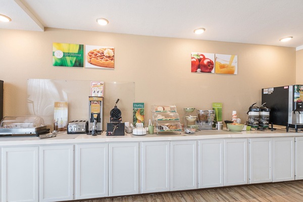 Free daily buffet breakfast