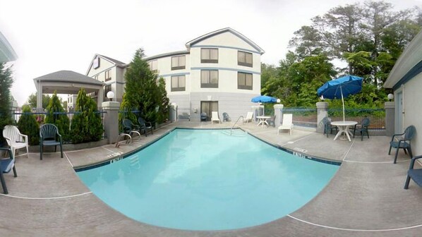 Seasonal outdoor pool