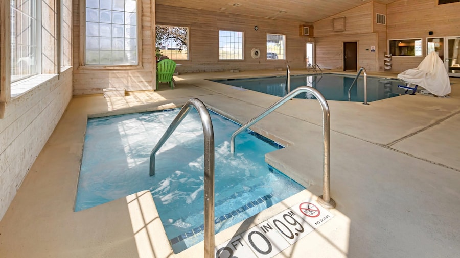 Quality Inn & Suites Stoughton - Madison South