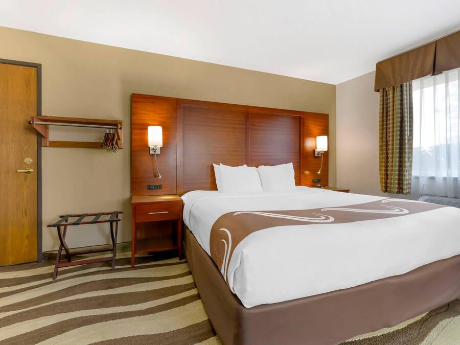 Suite, 1 King Bed, Accessible, Non Smoking | Iron/ironing board, free WiFi, bed sheets, alarm clocks
