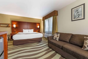 Suite, 1 Tempat Tidur King, akses difabel, Bebas Asap Rokok | Setrika/meja setrika, Wi-Fi gratis, seprai linen, dan jam alarm