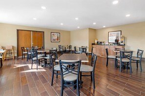 Ilmainen päivittäinen itsepalveluaamiainen 