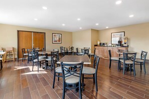 Free daily self-service breakfast  - Quality Inn & Suites Stoughton - Madison South (Stoughton)