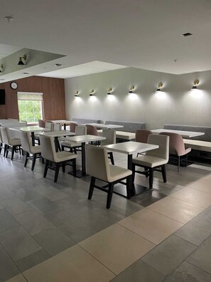 Desayuno continental incluido todos los días