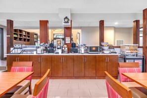 Free daily buffet breakfast - Comfort Inn Somerset - Lake Cumberland (Somerset)