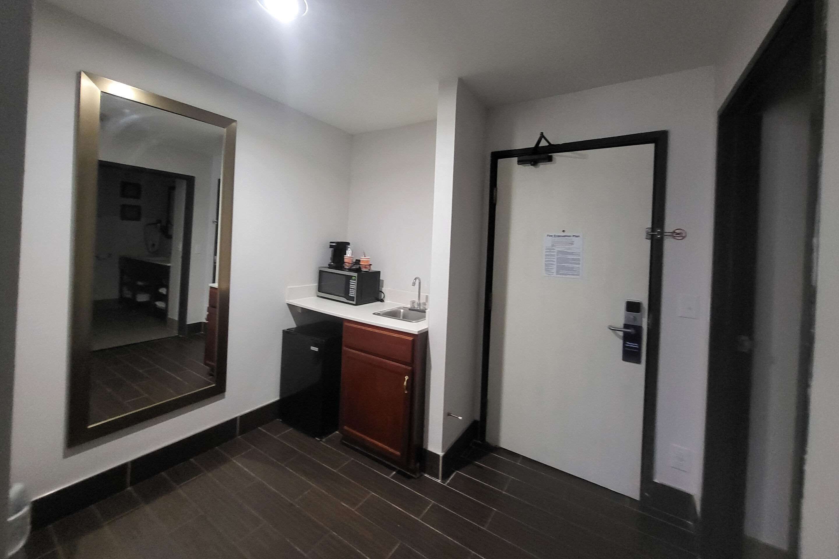 1 bedroom, desk, laptop workspace, blackout curtains