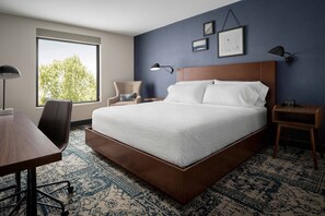 1 bedroom, in-room safe, desk, laptop workspace - Four Points by Sheraton Anchorage Downtown (Anchorage)