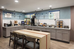 Free daily continental breakfast - Garner Hotel Phoenix Northwest – Surprise by IHG (Surprise)