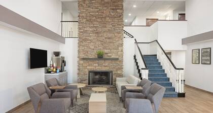 Garner Hotel Phoenix Northwest – Surprise by IHG