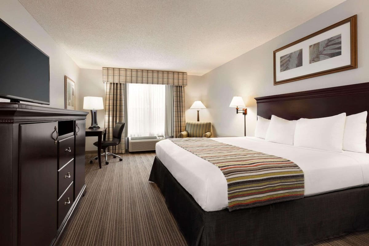 1 bedroom, premium bedding, individually decorated