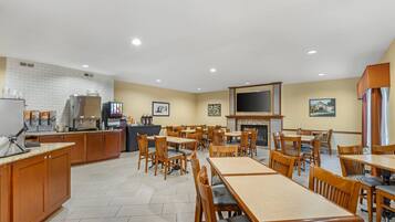 Free daily buffet breakfast