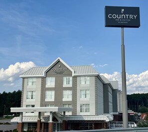 Unclassified image, 2 of 24, button - Country Inn & Suites by Radisson, Lumberton, NC (Lumberton)