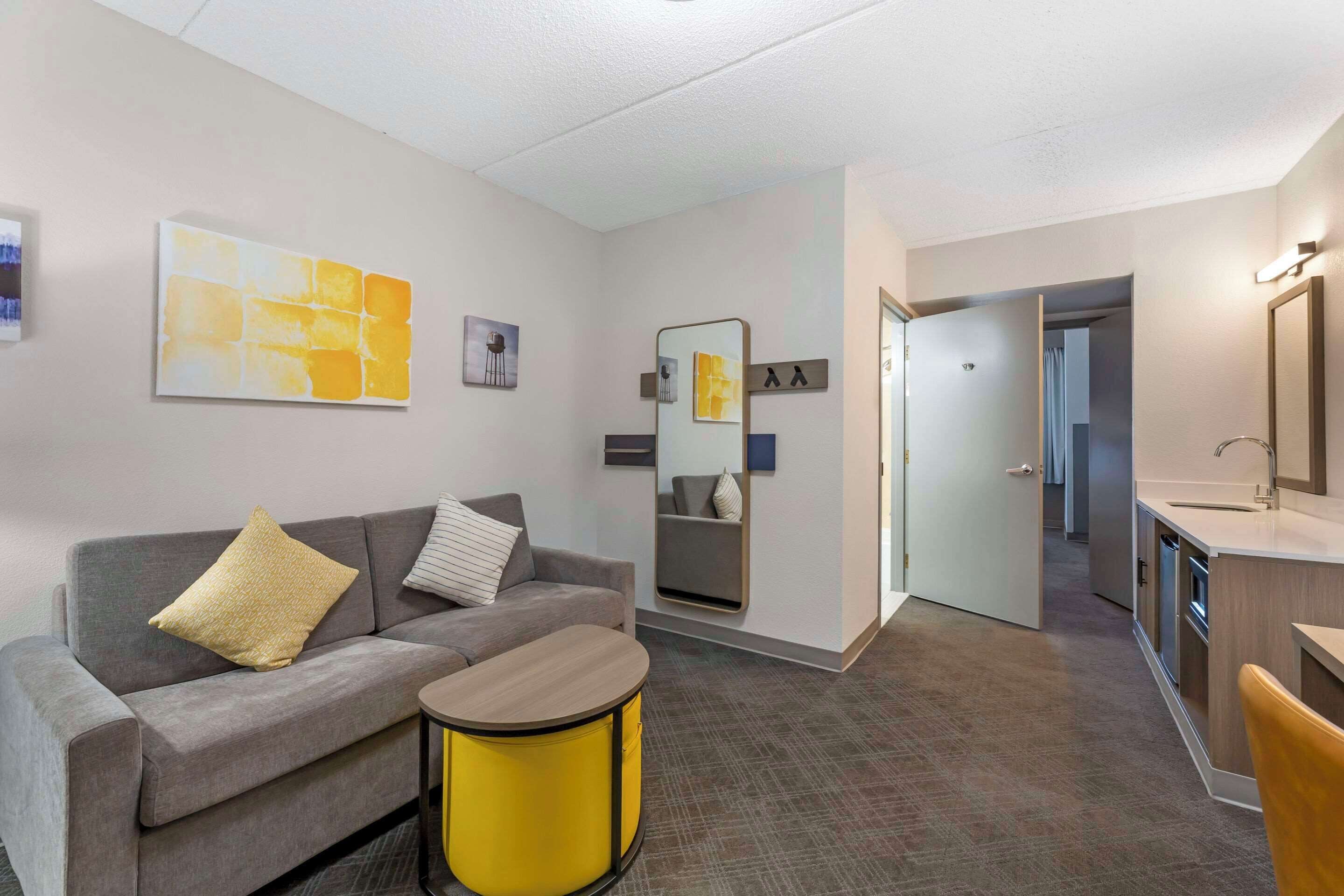 Suite, 1 Bedroom, Non Smoking | Premium bedding, desk, blackout curtains, iron/ironing board