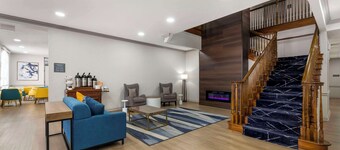 Comfort Inn & Suites Cuyahoga Falls - Akron