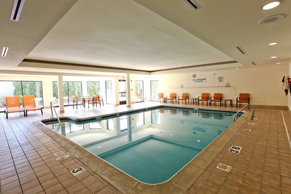 Piscine intérieure