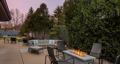 Courtyard by Marriott Detroit Brighton