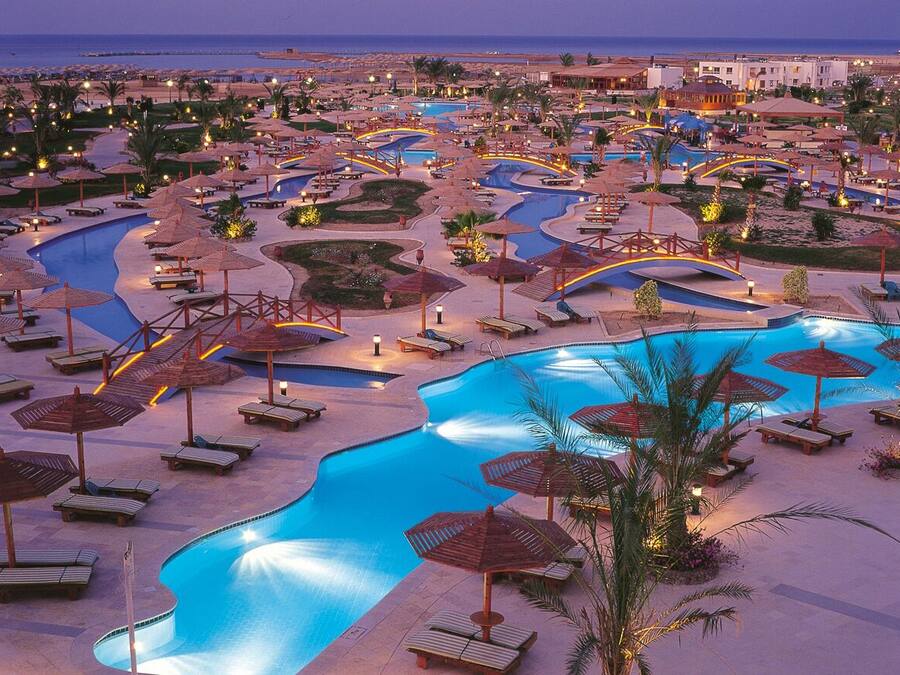 5 outdoor pools