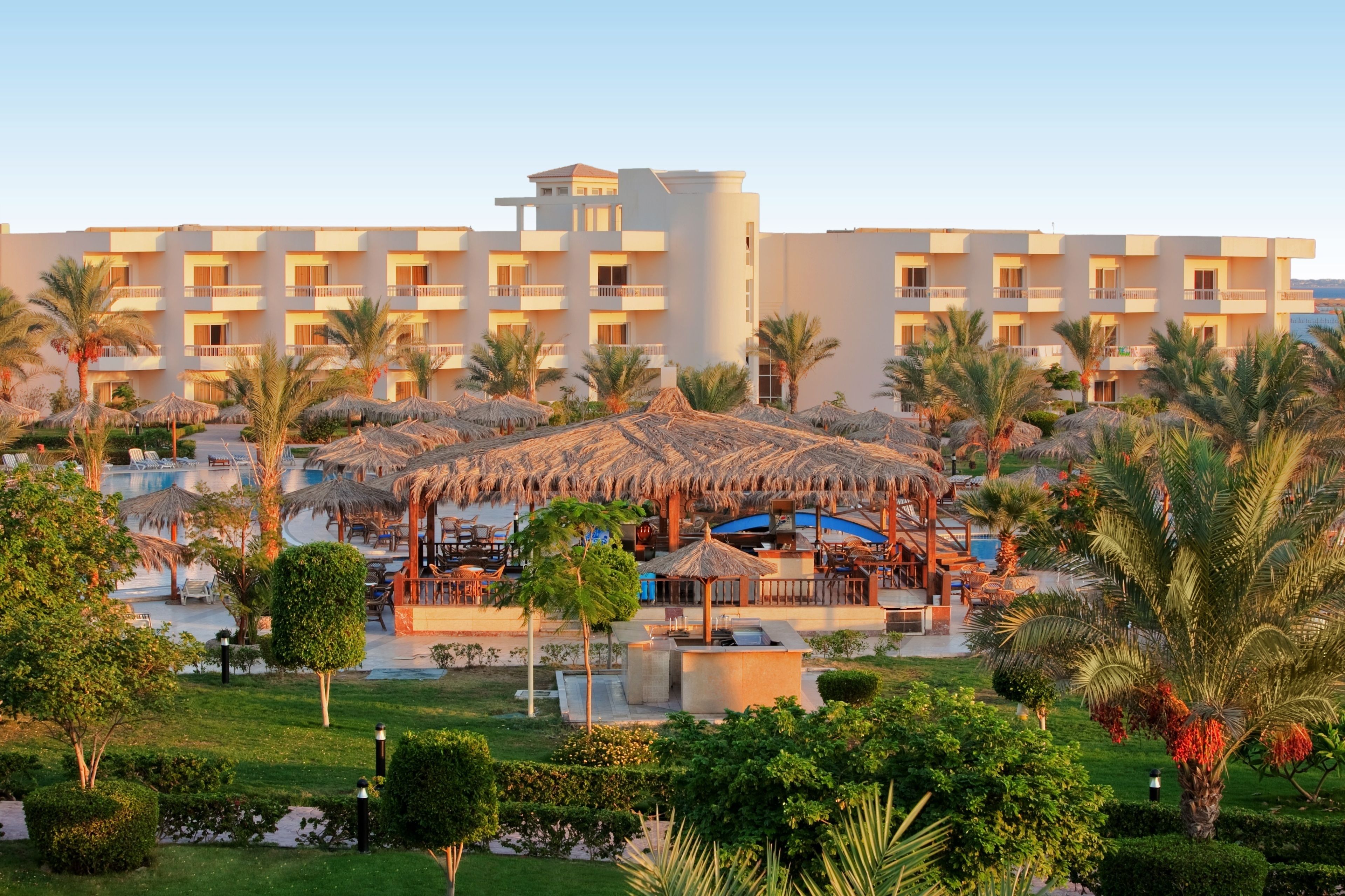 5 outdoor pools