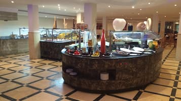 4 restaurants, breakfast, lunch, dinner served; international cuisine