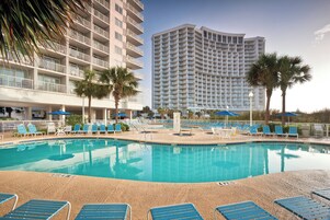 2 indoor pools, 5 outdoor pools