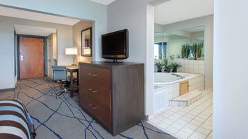 客房, 1 張特大雙人床, 非吸煙房, 熱水浴缸 | 高級寢具、客房內保險箱、書桌、遮光布/窗簾