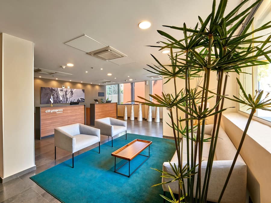 32-inch TV with cable channels