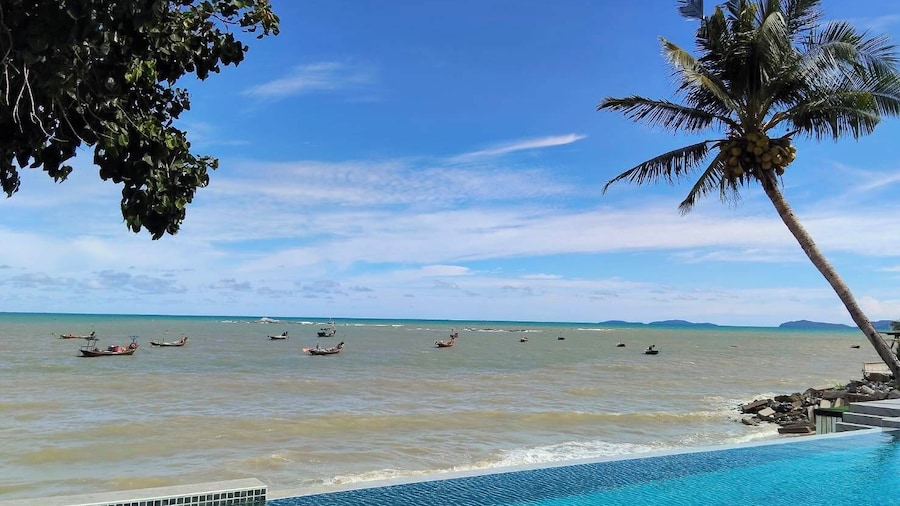 ロイヤル パラ クリフ ビーチ リゾート アンド スパ