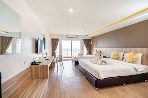 Deluxe Room (Plala Wing) | In-room safe, desk, blackout drapes, free WiFi