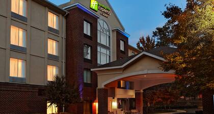 Holiday Inn Express Hotel & Suites Richmond-Brandermill by IHG