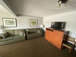 Family Apartment, 1 Bedroom | Living area