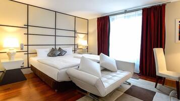 Minibar, Zimmersafe, individuell dekoriert, schallisolierte Zimmer