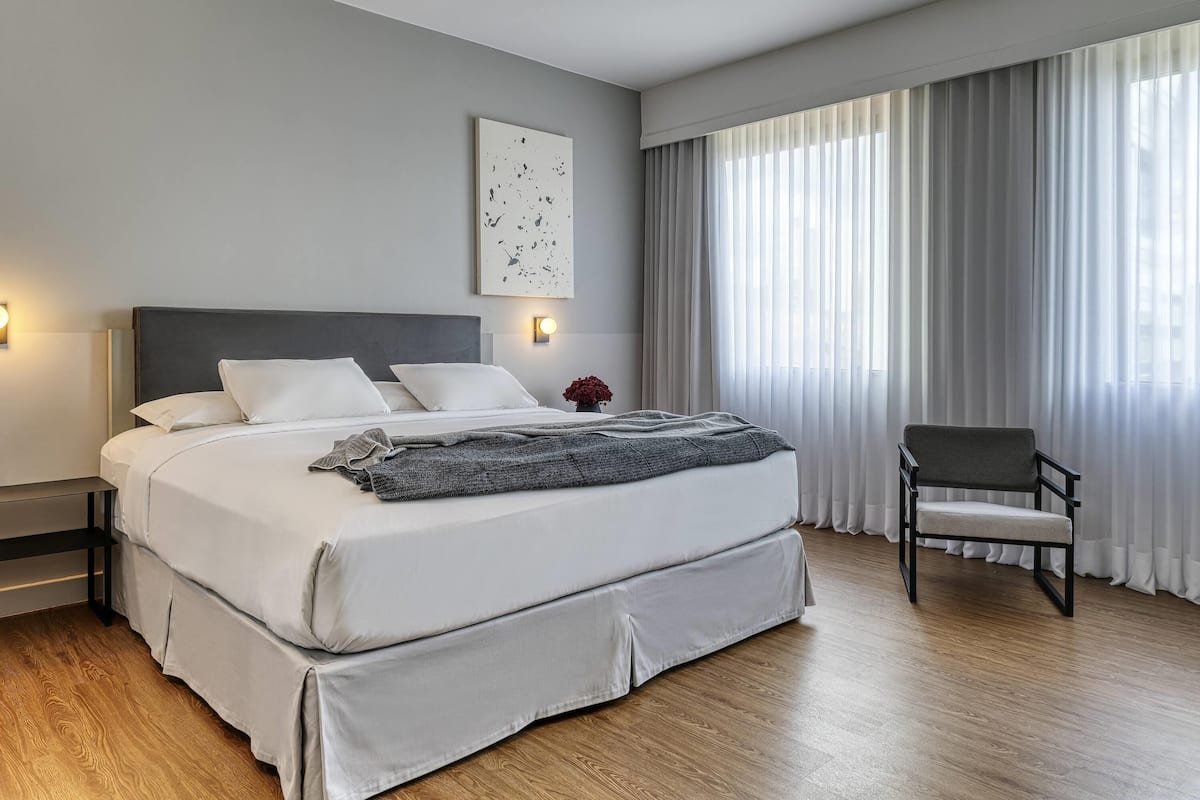 Deluxe Suite, 1 Double Bed with Sofa bed (Superior) | 1 bedroom, premium bedding, minibar, in-room safe