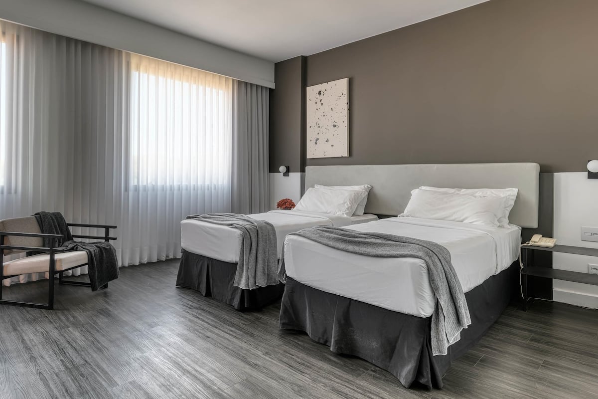 Premium bedding, minibar, in-room safe, soundproofing