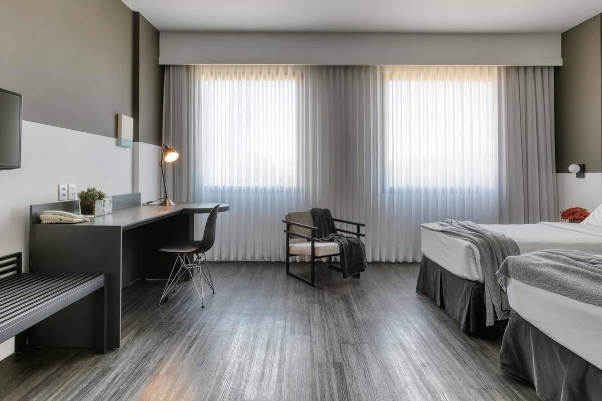 Hochwertige Bettwaren, Minibar, Zimmersafe, schallisolierte Zimmer