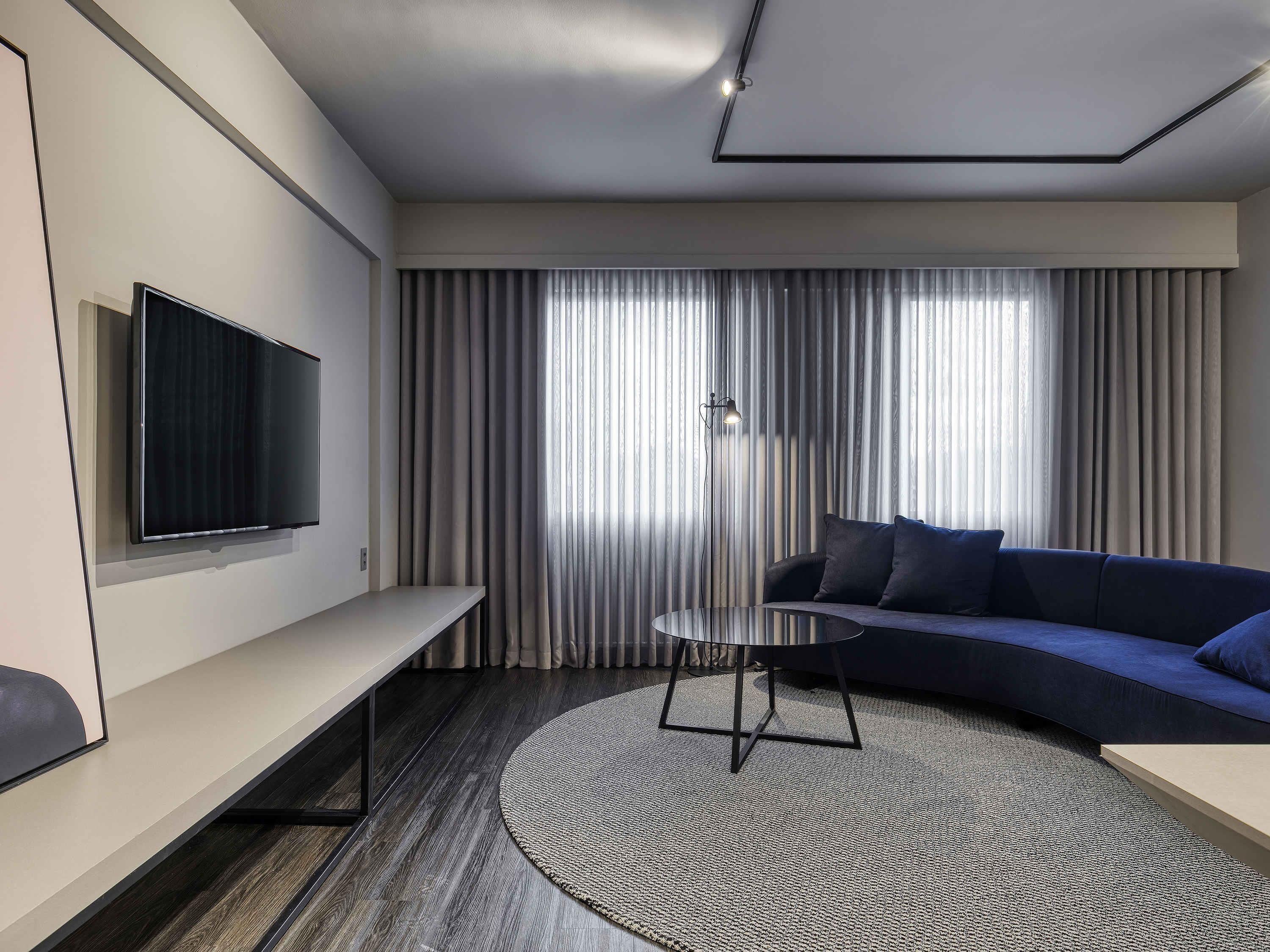 Executive Suite, 1 Double Bed | Premium bedding, minibar, in-room safe, soundproofing