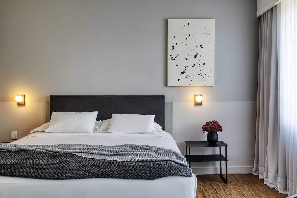 1 bedroom, premium bedding, minibar, in-room safe