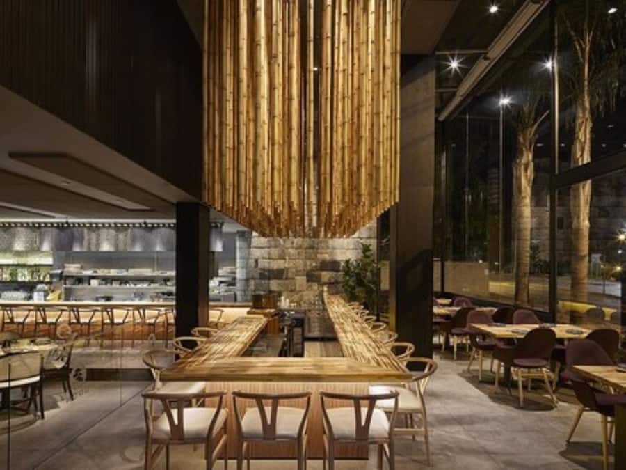 Breakfast, lunch and dinner served