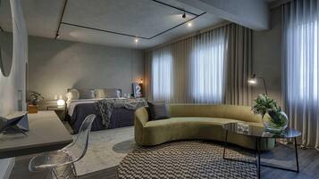 Suíte executiva, 1 cama de casal | 1 quarto, roupas de cama premium, frigobar, cofres nos quartos