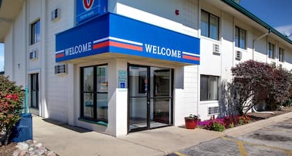 Motel 6 Normal, IL - Bloomington Area