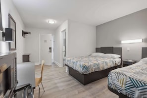 Blackout drapes, free WiFi, bed sheets - Motel 6 Normal, IL - Bloomington Area (Normal)